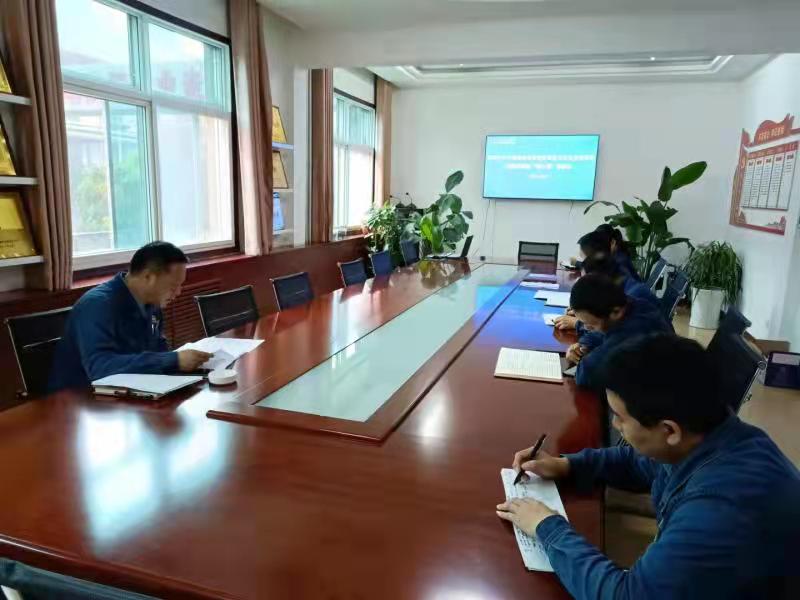 9月26日，儲運中心黨委召開全國國有企業(yè)黨的建設(shè)工作會議精神貫徹落實情況“回頭看”專題推進會
